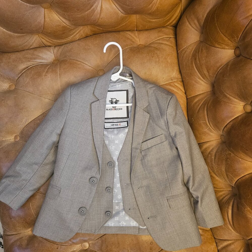 Black & Bianco Boys' Lightweight Slim Fit Suit